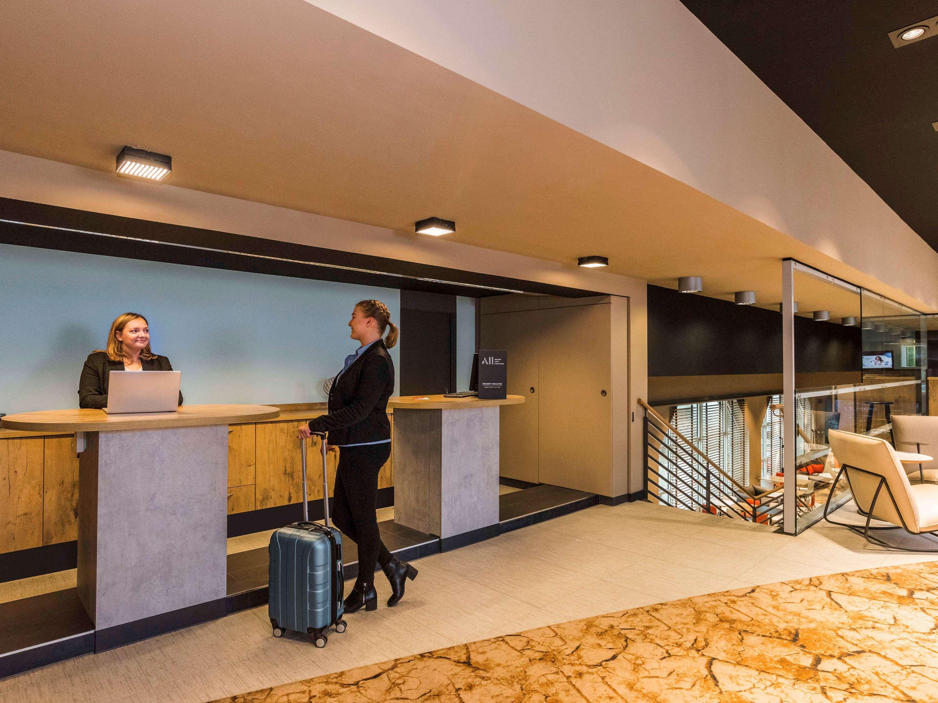Ibis Heidelberg Hauptbahnhof Hotel Exterior foto