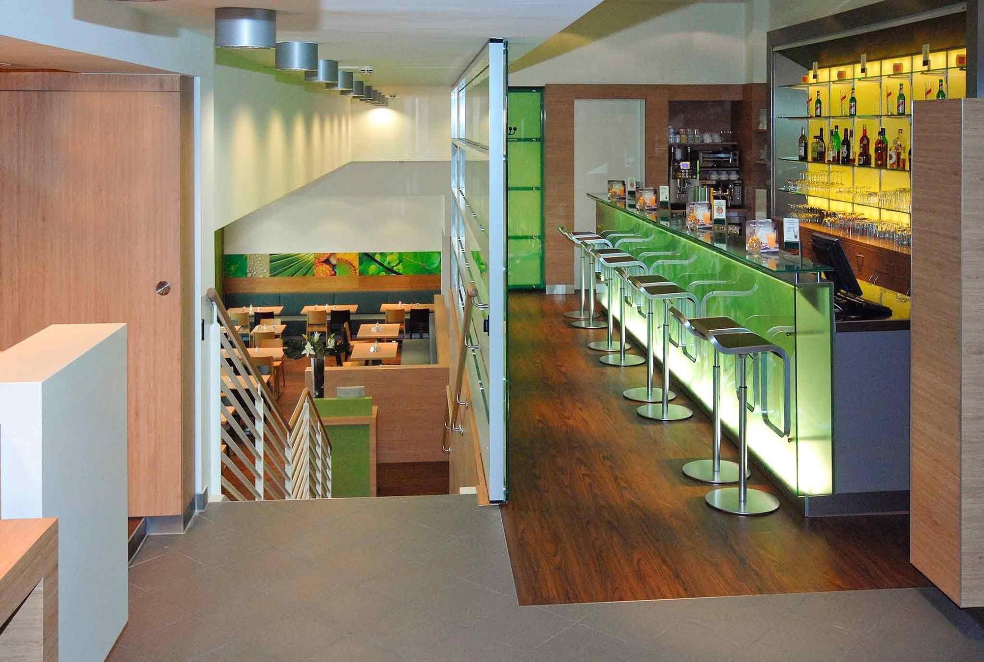 Ibis Heidelberg Hauptbahnhof Hotel Exterior foto